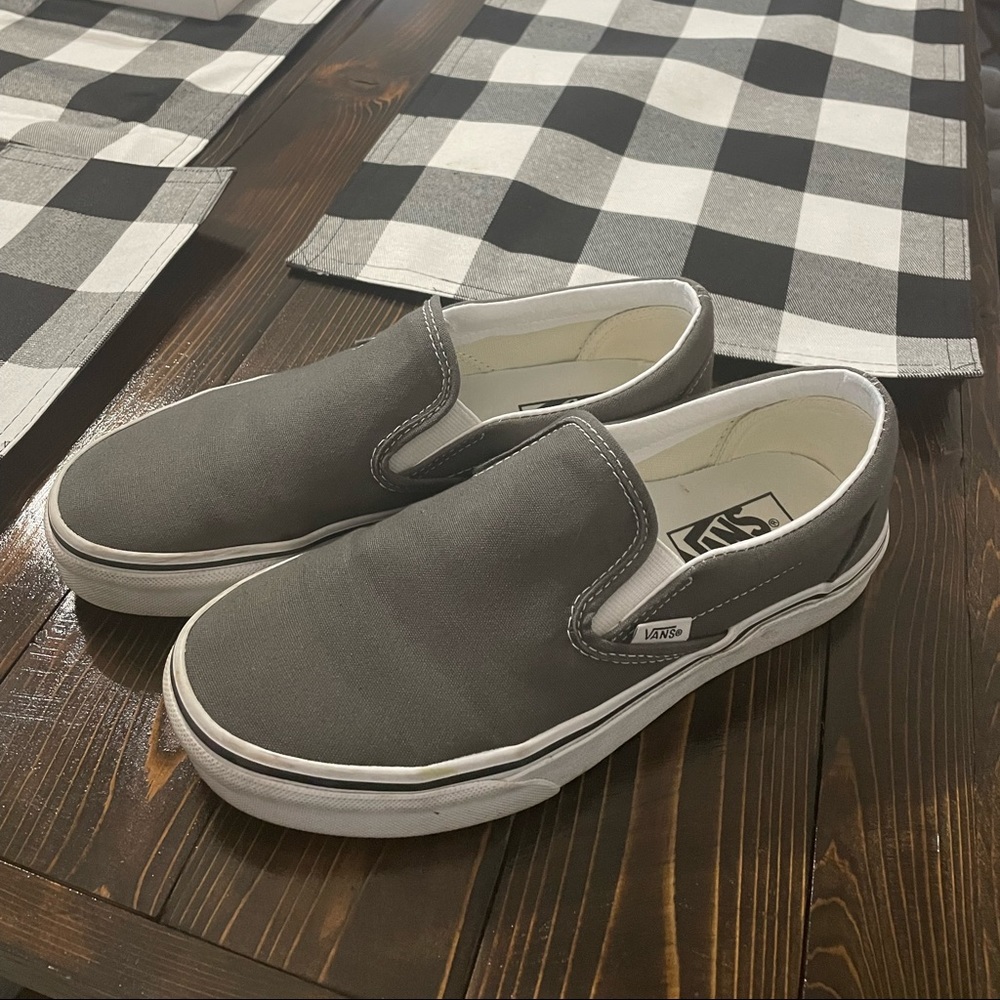 Women’s size 8 Vans (Gray)